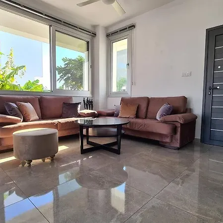 Vila Villa, Swimming Pool, Bbq Grill, 3 Bedrooms, Near Beach *