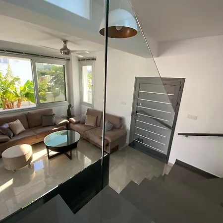 Vila Villa, Swimming Pool, Bbq Grill, 3 Bedrooms, Near Beach *