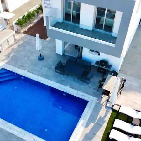 Villa, Swimming Pool, Bbq Grill, 3 Bedrooms, Near Beach Protaras