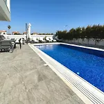 Villa, Swimming Pool, Bbq Grill, 3 Bedrooms, Near Beach *