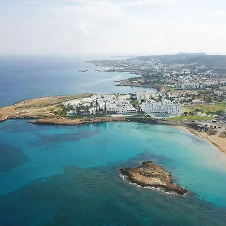 Villa, Swimming Pool, Bbq Grill, 3 Bedrooms, Near Beach Vilă