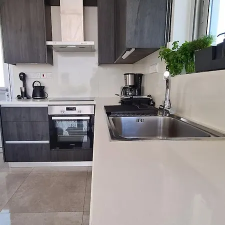 Vilă Villa, Swimming Pool, Bbq Grill, 3 Bedrooms, Near Beach *