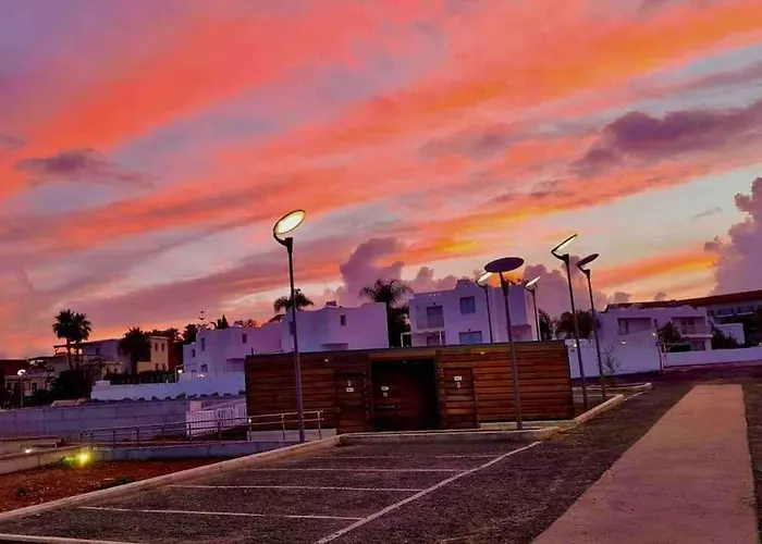 Villa Villa, Swimming Pool, Bbq Grill, 3 Bedrooms, Near Beach