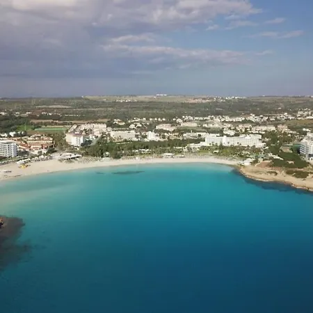 Villa, Swimming Pool, Bbq Grill, 3 Bedrooms, Near Beach *