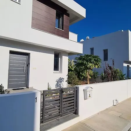 فيلة Villa, Swimming Pool, Bbq Grill, 3 Bedrooms, Near Beach بروتاراس
