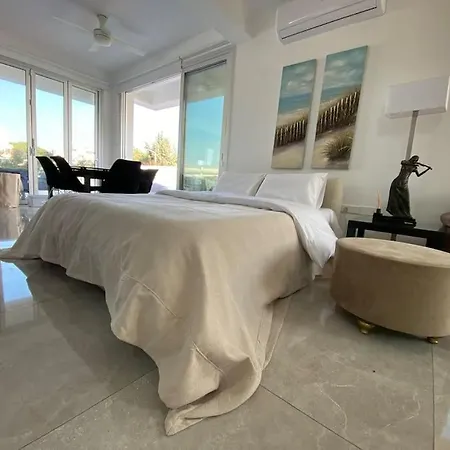 Villa, Swimming Pool, Bbq Grill, 3 Bedrooms, Near Beach *