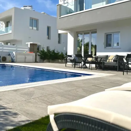 Villa, Swimming Pool, Bbq Grill, 3 Bedrooms, Near Beach فيلة *