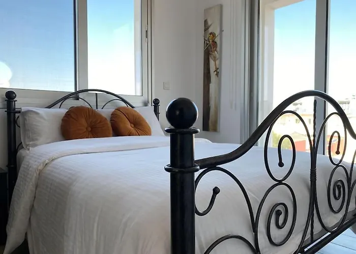 Villa, Swimming Pool, Bbq Grill, 3 Bedrooms, Near Beach *