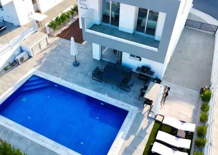 Villa, Swimming Pool, Bbq Grill, 3 Bedrooms, Near Beach プロタラス