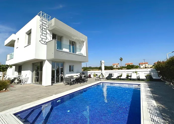 Villa, Swimming Pool, Bbq Grill, 3 Bedrooms, Near Beach ヴィラ *