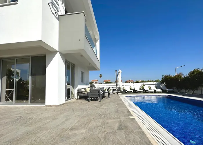 ヴィラ Villa, Swimming Pool, Bbq Grill, 3 Bedrooms, Near Beach プロタラス