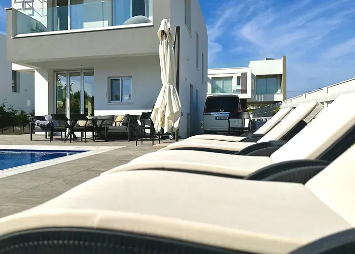 ヴィラ Villa, Swimming Pool, Bbq Grill, 3 Bedrooms, Near Beach