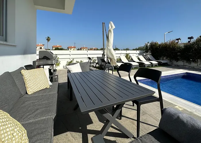 Villa, Swimming Pool, Bbq Grill, 3 Bedrooms, Near Beach プロタラス