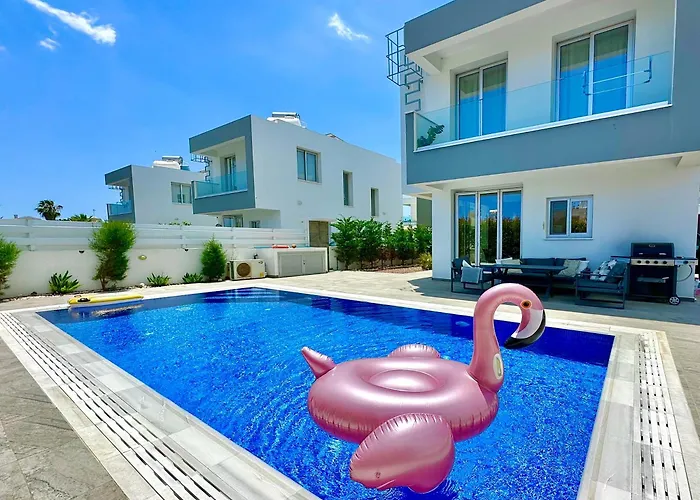 Villa, Swimming Pool, Bbq Grill, 3 Bedrooms, Near Beach ヴィラ *